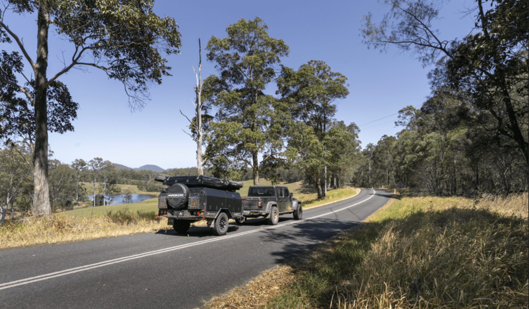 camper trailer vs caravan